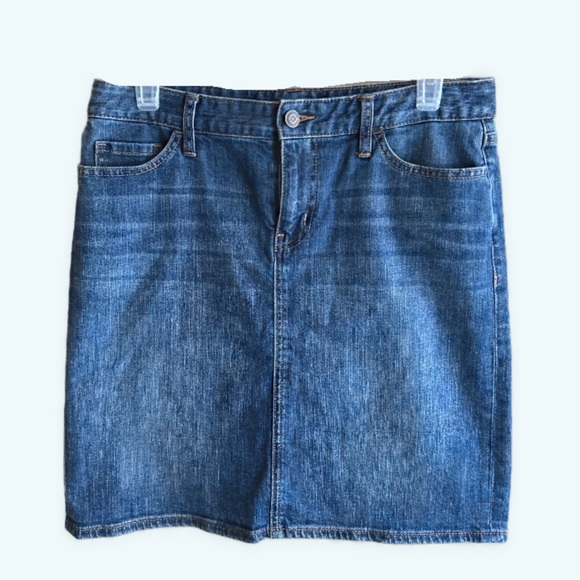 Tommy Hilfiger Dresses & Skirts - Tommy Hilfiger denim skirt